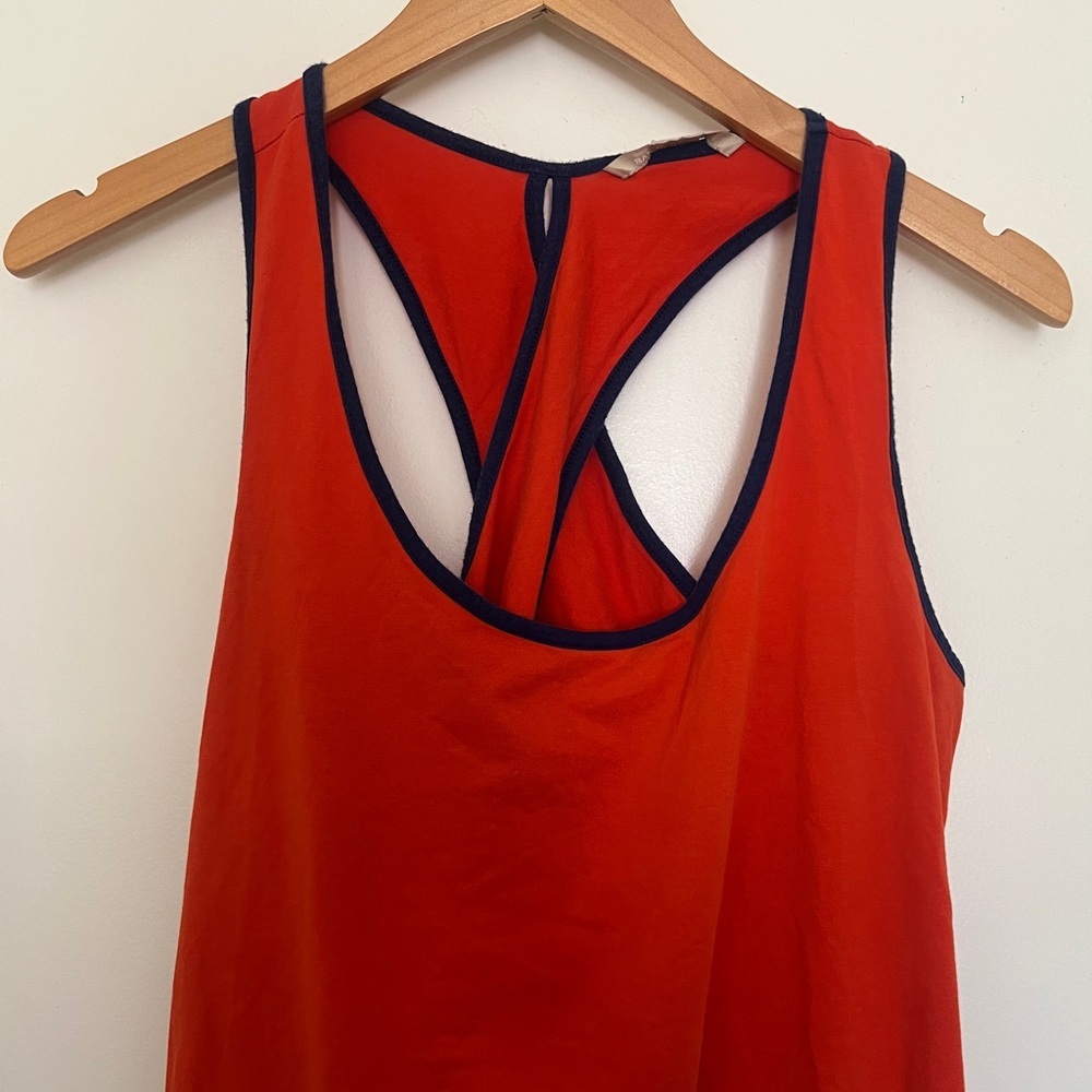 Banana Republic athletic top size M